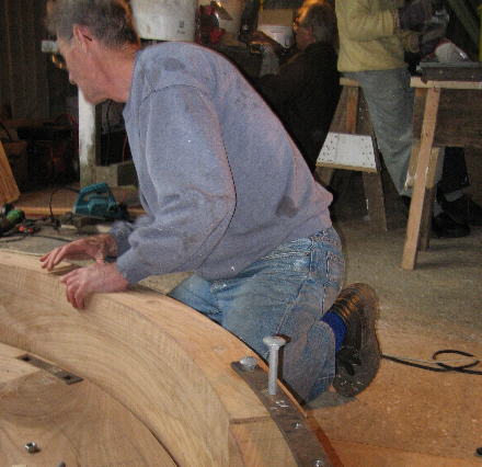 Positioning the brakeshoe - Photo : Gordon King